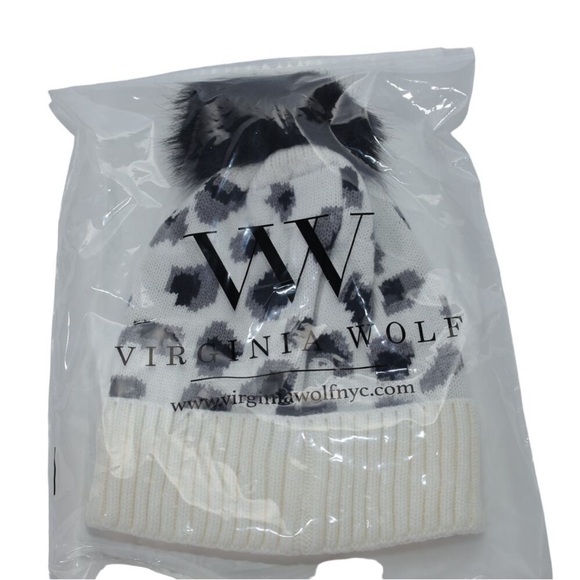 Virginia Wolf Leopard Beanie with Faux Fur Snap Pom Pom - White / Black - NIB - Picture 4 of 4